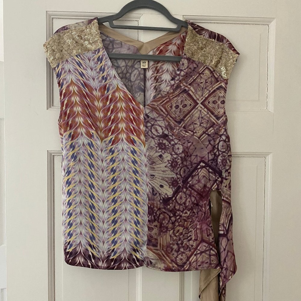 TINY Sleeveless Blouse